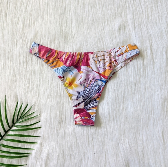 Tropical leaf print high leg bikini bottom - Picture 4 of 6